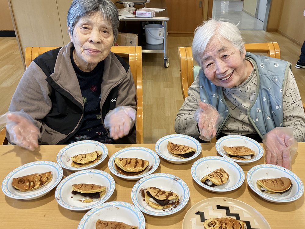 栄養士レク　こいのぼりどら焼き