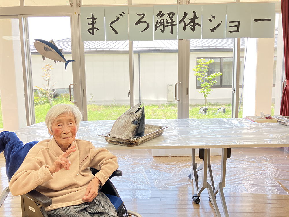 まぐろ解体ショー